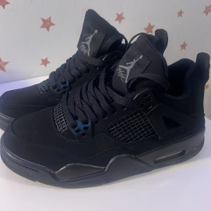 Jordan 4s black cats  - Använt 0 gånger. Fick dem i present men dem var för små 