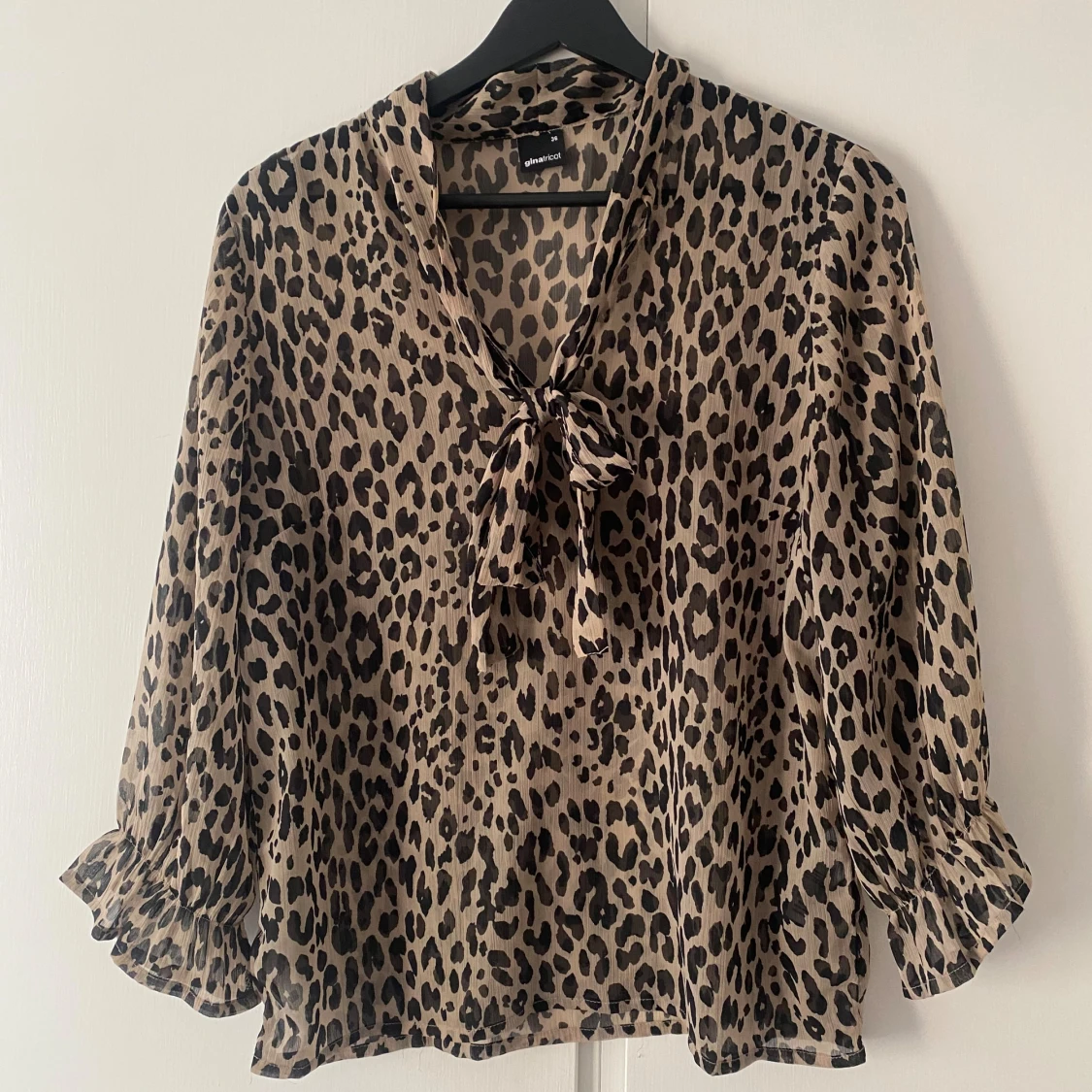Leopard blus 