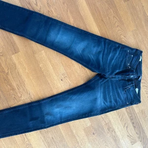 Jack and Jones Jeans - Jack and Jones Jeans i ny skick!  Använda 1-2 gånger  Storlek i bild 3 Skriv vid frågor 
