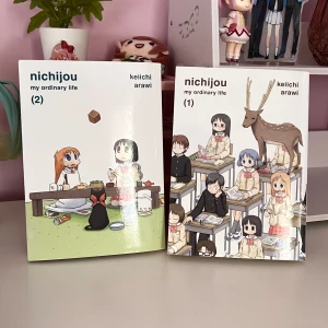 nichijou my ordinary life vol 1 & 2 - rätt så bra skick, men några små skador som ni kan se i sista bilden. köpt på Sfbokhandeln för 139kr styck