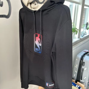 Boss x nba hoodie - Fint skick. Knappt använd