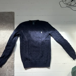 Ralph lauren tröja - Så fin mörkblå ralph lauren tröja🩷