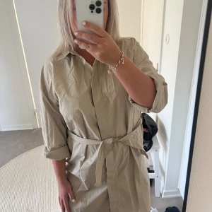 Skjortklänning från H&M  - Storlek S  Prislappen kvar 