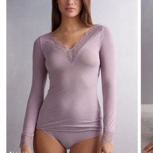 Intimissimi tröja - Tröja från intimissimi köpt i intimissimi butik i Grekland och endast använd Max 2 gånger