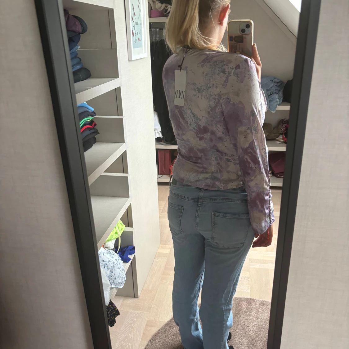 Ljus tvättade lågmidjade jeans 😁 - 91