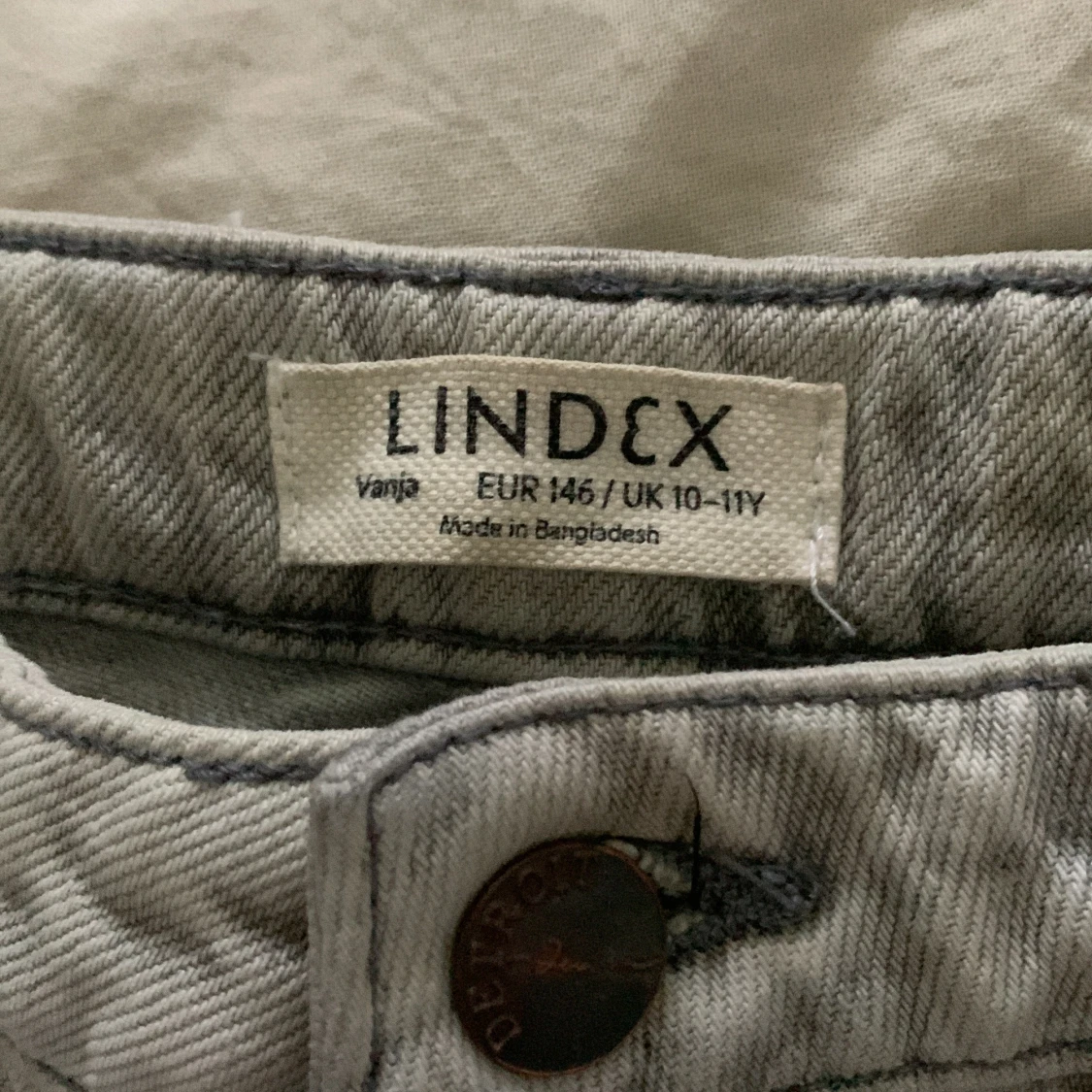 Grå jeansbyxor från Lindex - 91