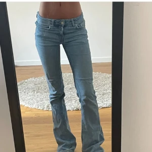 Ltb liknande jeans - low waist bootcut jeans som liknar ltb väldigt mycke