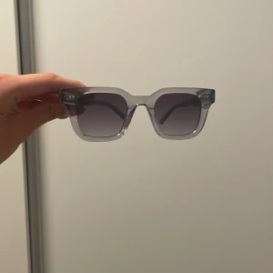 Chimis  - Intressekoll på dessa Chimis i modellen 04 i ljusgrå färg.  Använda cirka 5 gånger och köptes i början av sommaren för 1350 kr💕 Är inte helt säker på om jag vill sälja men hör gärna av er ifall ni är intresserade av att köpa!💕💕