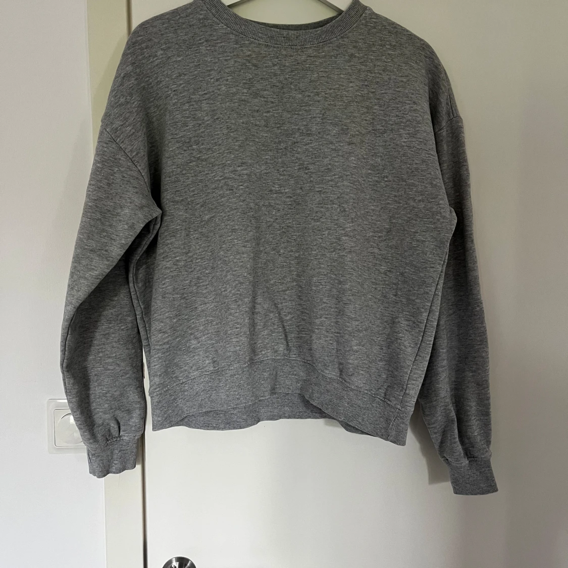 Grå Sweatshirt  - 90