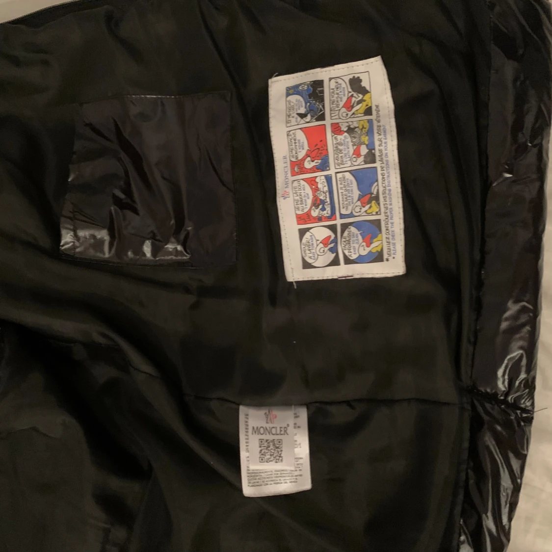 Moncler väst strl M - 91