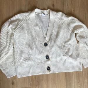 Vit kofta - Använd men i mycket bra skick