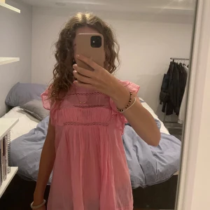 Fin Neo Noir blus  - Jätte fin Neo Noir blus, använd fåtal gånger och är i jätte bra skick! 🩷