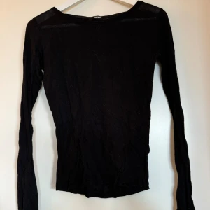 See trough långärmad - Jättefin långärmad tröja från BikBok som liknar intimissimi tröjorna😍🥰