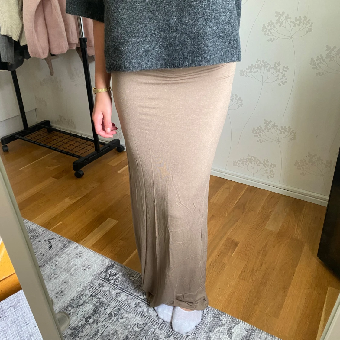 Lågmidjad långkjol