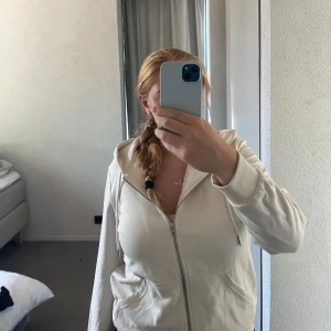 Zip hoodie  - Vit zip hoodie från hm