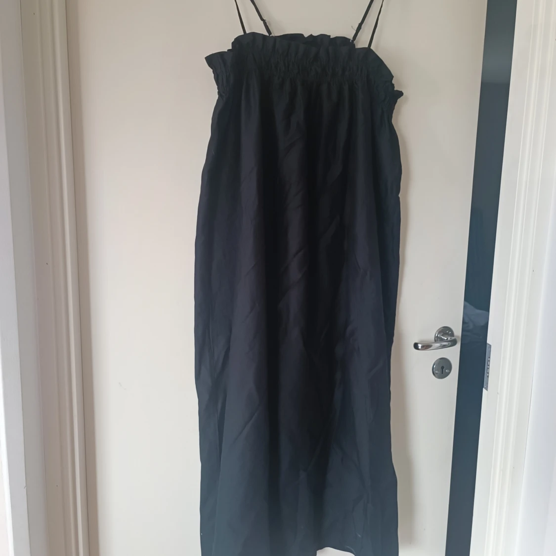 Svart långklänning från 157