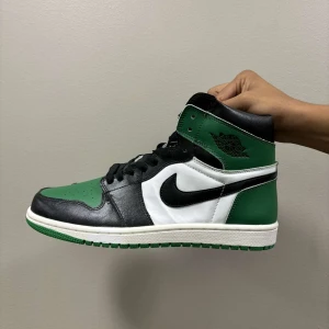 Jordan 1 high skor - Jätte fina och bekväma skor passar bra med mycket och knappt använda