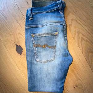 Blå nudie jeans, storlek w31 L32 Skriv vid frågor elr intresse