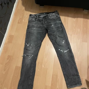 Jack & Jones Jeans - W33 L32, Helt oanvänd och i topp skick