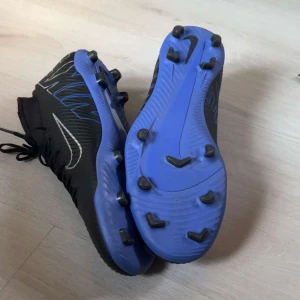 Nike fotbollskor - Inte använda mer än 3 gånger 
