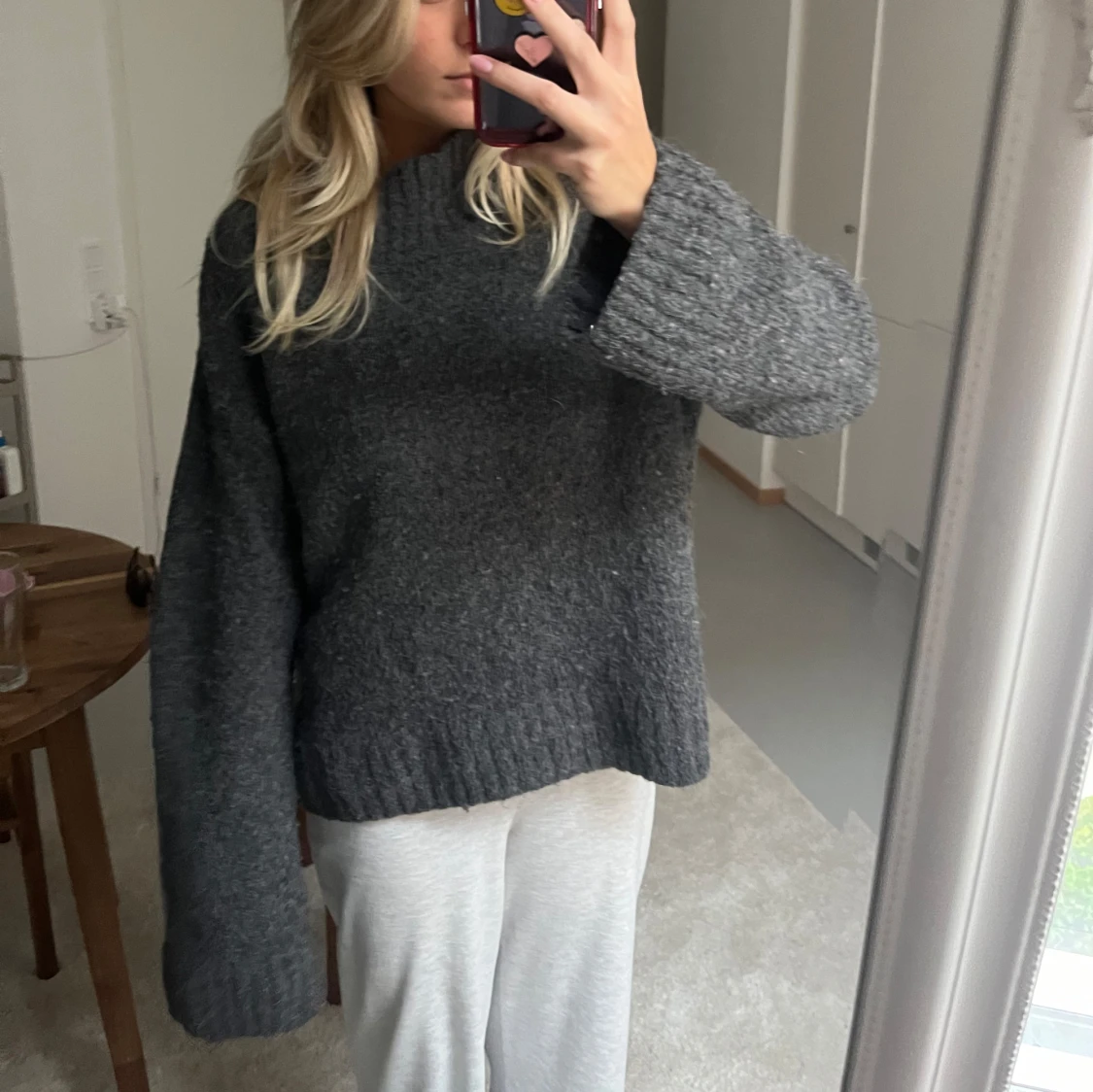 Grå tröja - 90