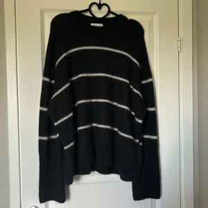 Tröja, & other stories  - Använd endast 1 gång, nypris 890kr