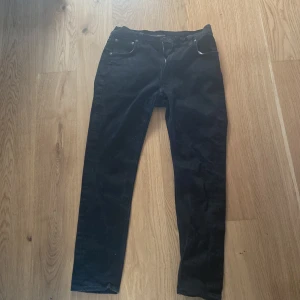 Nudie jeans  - Skick 8-10 använt några gånger bara. Pris kan diskuteras
