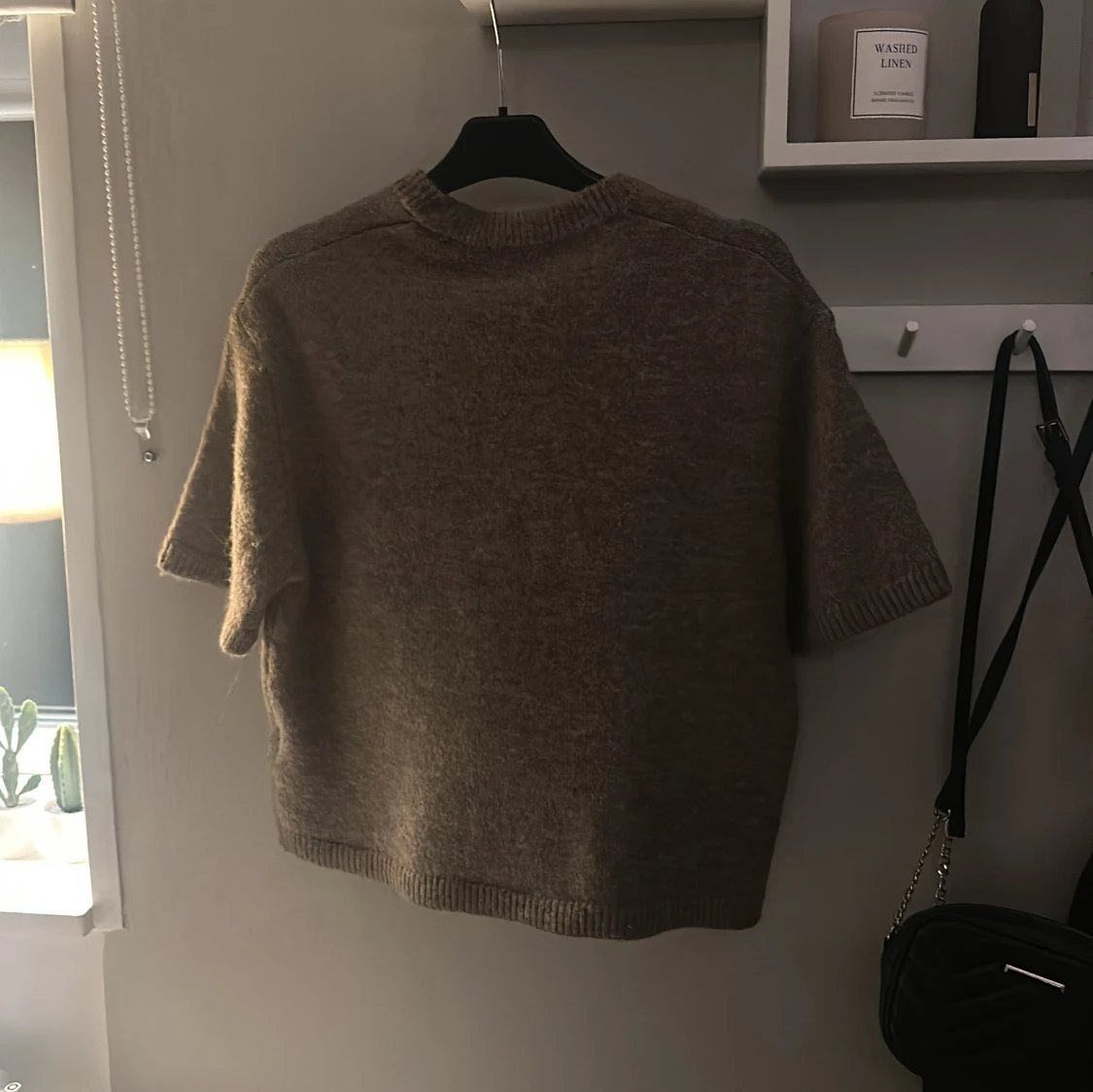 Beige stickad tröja från Gina Tricot - 1