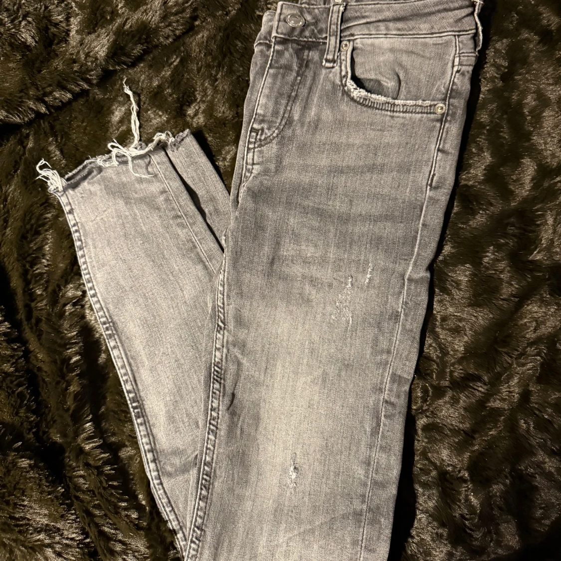 Grå skinny jeans från Zara - 1