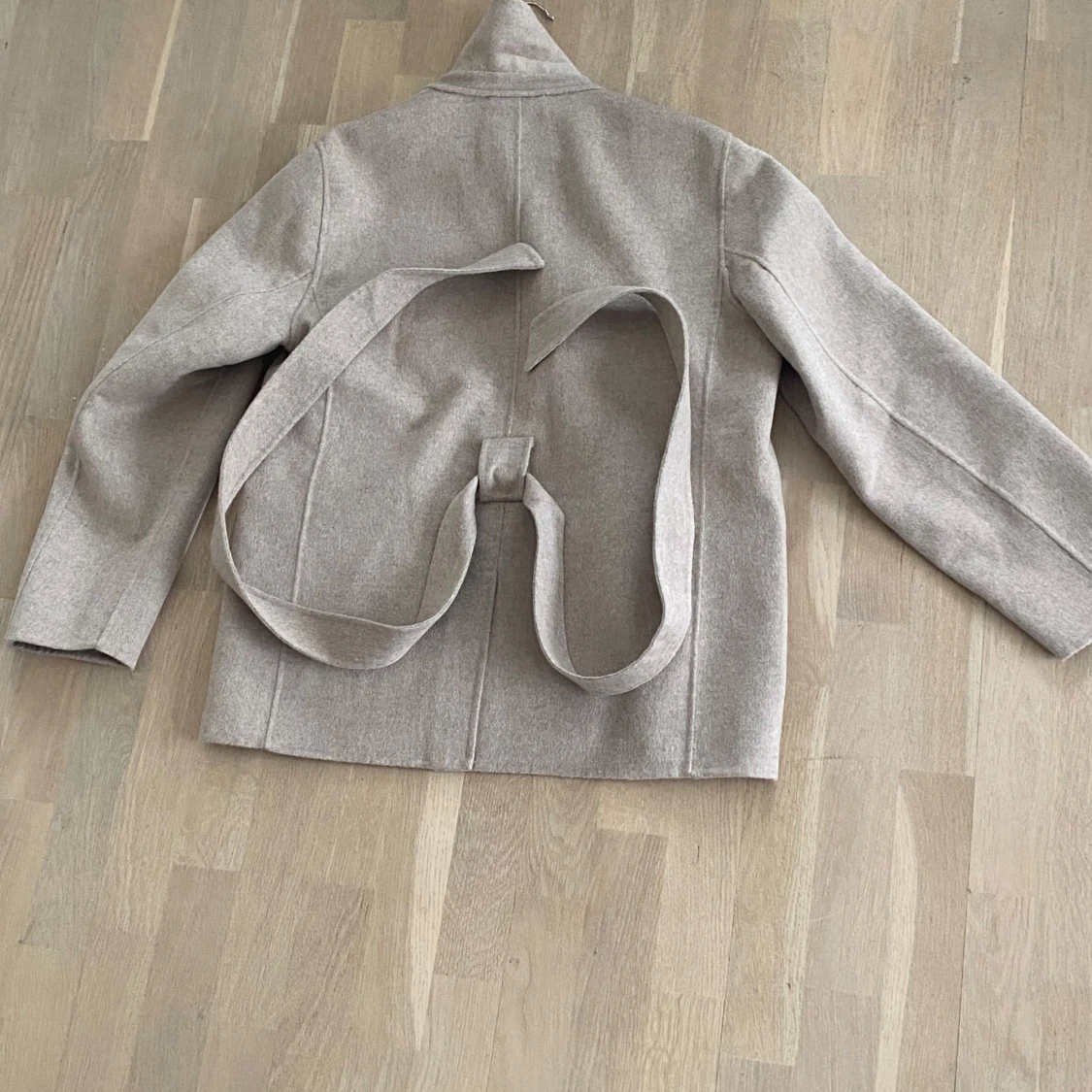 Beige kappa från Selected Femme - 1