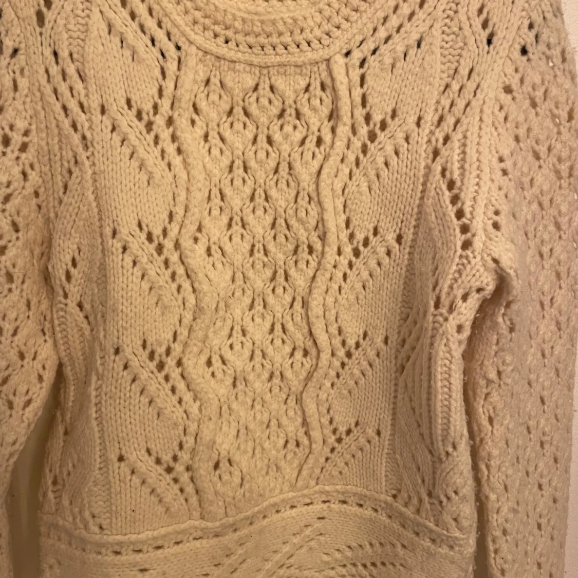Vit stickad tröja - 3