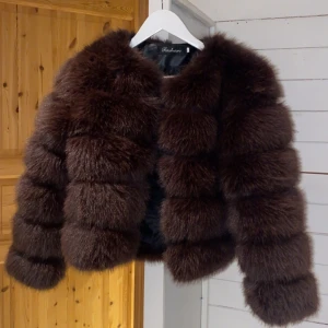 Jacka - Mörkbrun pälsjacka i storleken S, aldrig använt, helt ny!