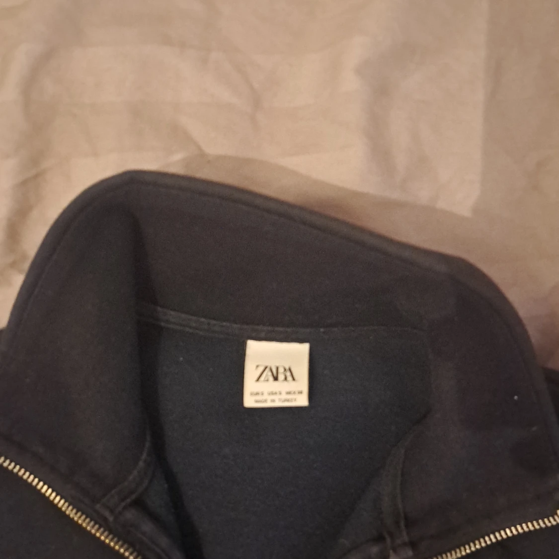 Mörkblå tröja halv zip från Zara - 2