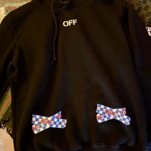 Off-White hoodie  - Hoodie från Virgil Abloh's (rip) brand off-white