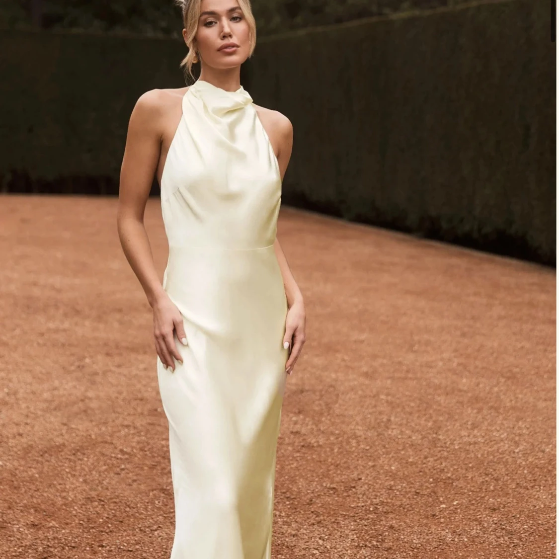 Balklänning från Meshki