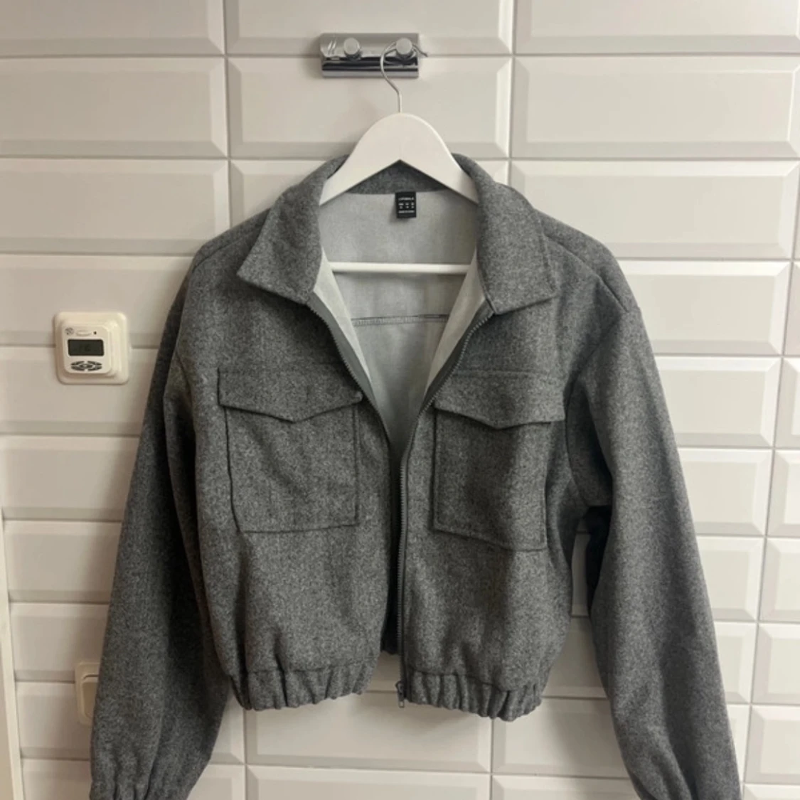 Grå jacka från Lypobala storlek:XL - 4