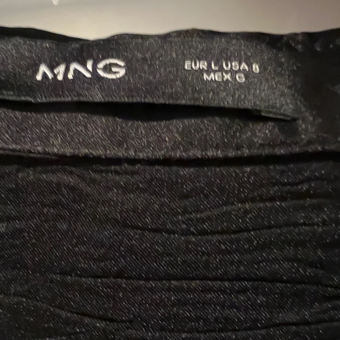 Svart omlottklänning - 4