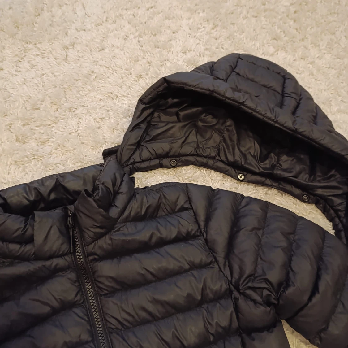 Svart dunjacka från Everest - 4