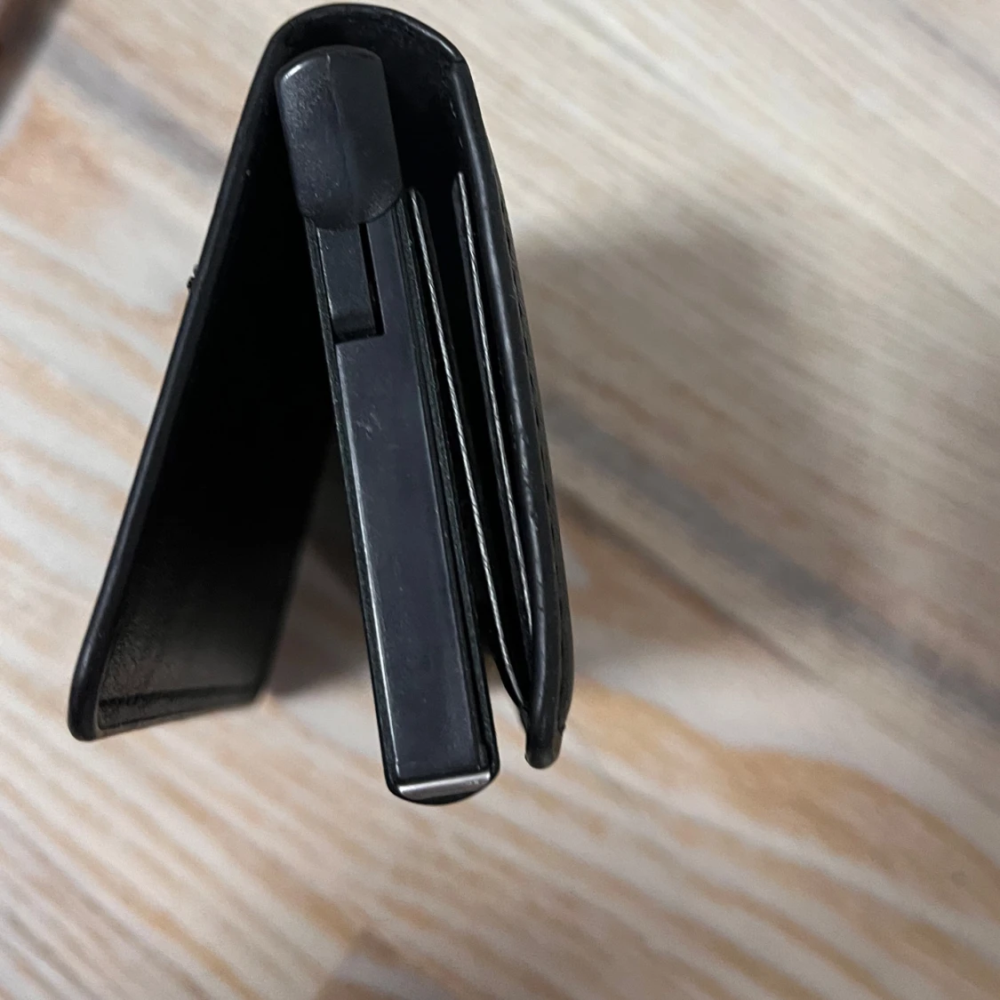 Svart plånbok i skinn - 91