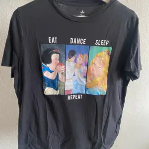 T-shirt från pull & bear storlek M