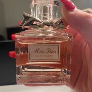 Miss dior parfym - Nästan helt full , 50mililiter