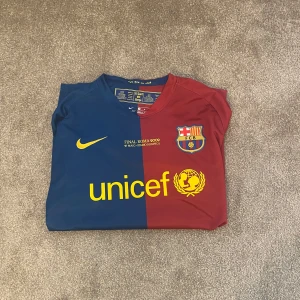 Messi Retro tröja - Retro fotbollströja. Messi Barcelona 