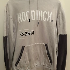 Hoodrich Hoodie - Skön och varm Hoodrich hoddie som inte används längre.