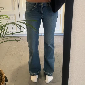 jeans - säljer dessa jeans ifrån hm, slutsålda, aldrig använda med lappen kvar