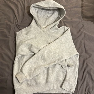 Gina tricot hoodie  - Snygg och skön hoodie från Gina😍