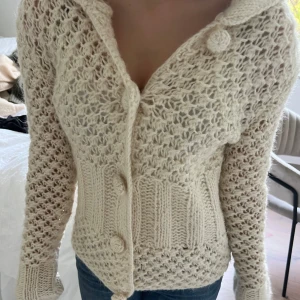 Snygg kodta - Så snygg och mysig kofta från bikbok!! Älskar så mycket, säljs ej längre