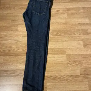 Snygga Jack and Jones jeans i 10/10 skick. Storlek w30 hör av dig vid minsta lilla fråga, mvh Tendenza🔥🔥 