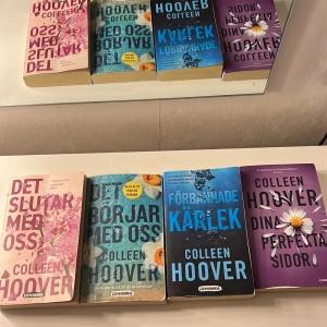Collen Hoover böcker  - 60kr styck (alla för 200)