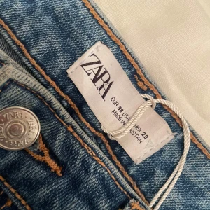 Zara jeans - Jätte snygga jeans som är helt slutsålda, använder inte mer.🤩