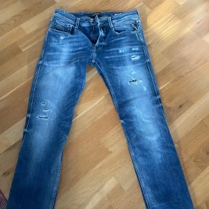 Replay jeans - Replay jeans i herr modell storlek waist 32 och length 32